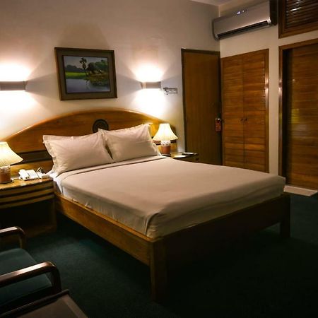 White House Hotel - City Center Dhaka Exterior photo