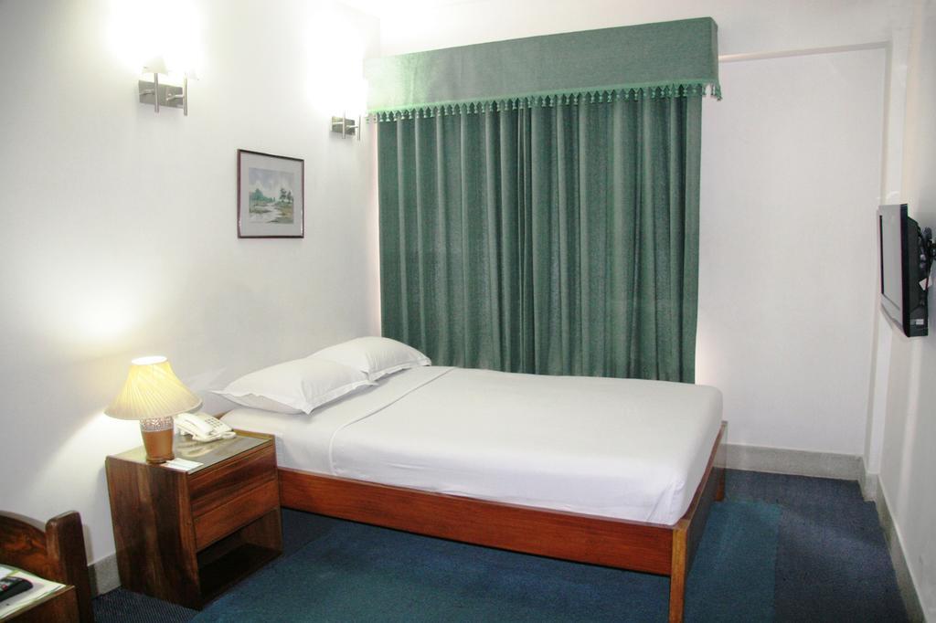 White House Hotel - City Center Dhaka Exterior photo