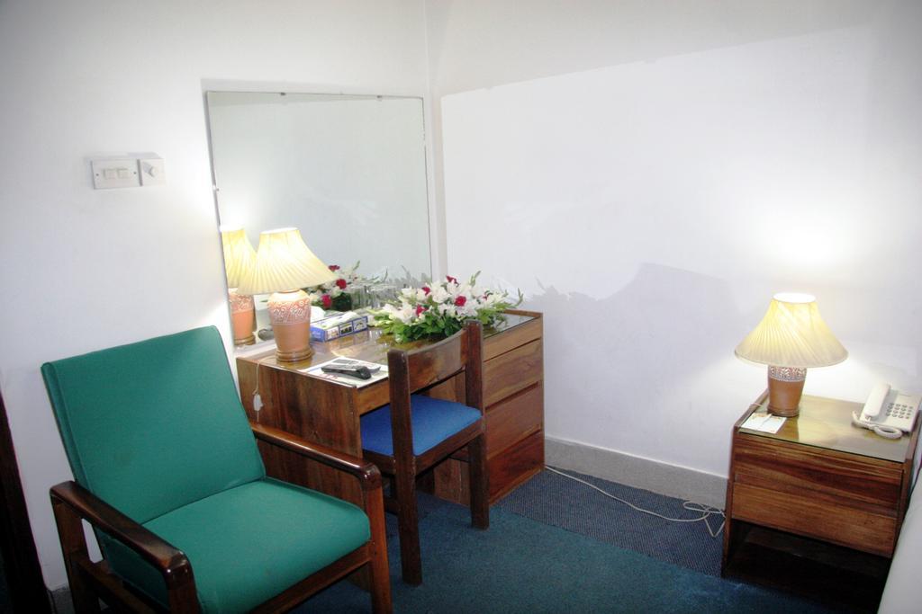 White House Hotel - City Center Dhaka Exterior photo