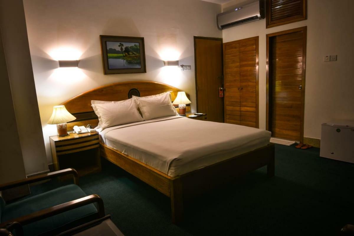 White House Hotel - City Center Dhaka Exterior photo