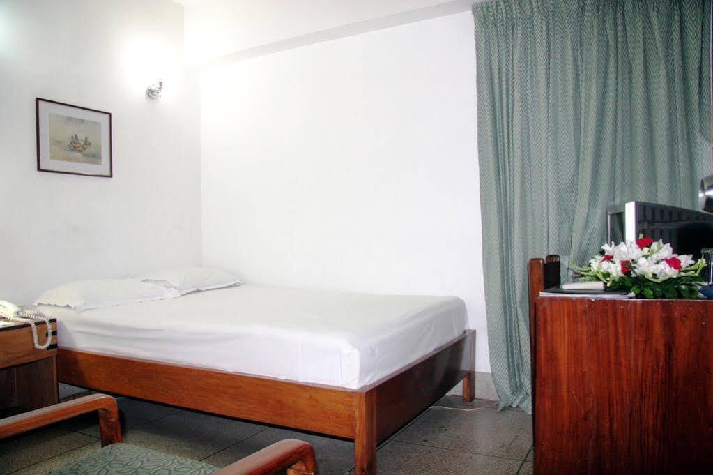 White House Hotel - City Center Dhaka Exterior photo