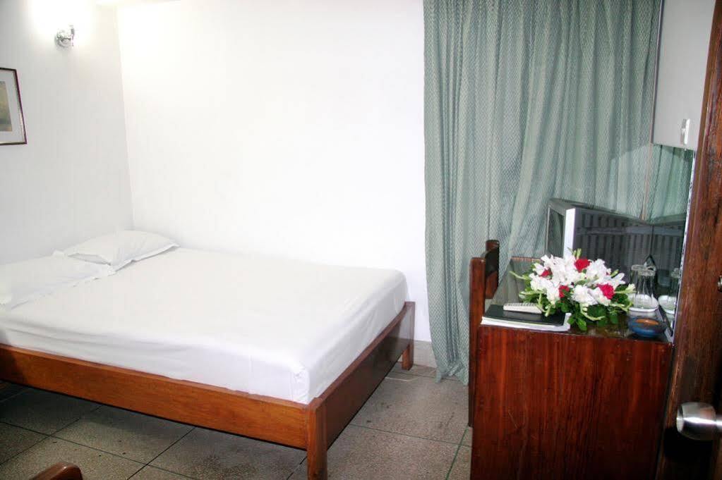 White House Hotel - City Center Dhaka Exterior photo